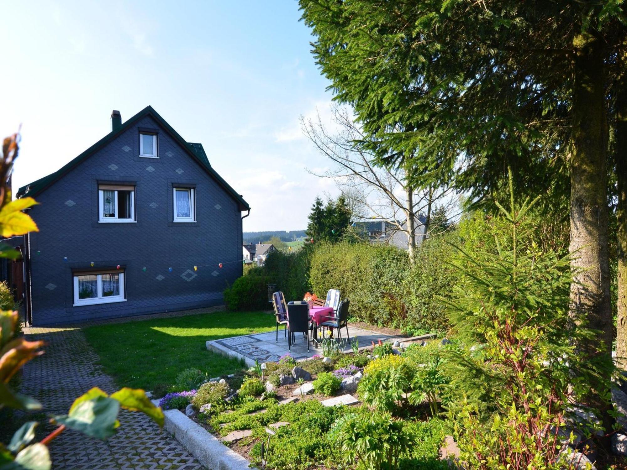 Holiday Home In Neustadt Am Rennsteig With Pond 외부 사진